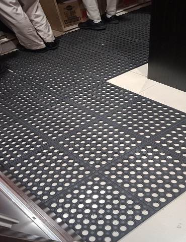 rubber mat flooring Solution abu dhabi
