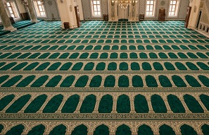 Mihrab arch carpet in Mosque